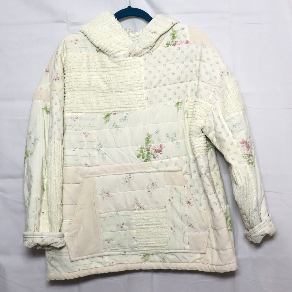 Handmade Upcycled‎ Quilt Jacket Hooded Floral Cream Size M